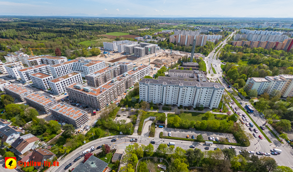 04.05.2023 - Luftbilder vom Alexisqaurtier und Pandion Verde in Neuperlach